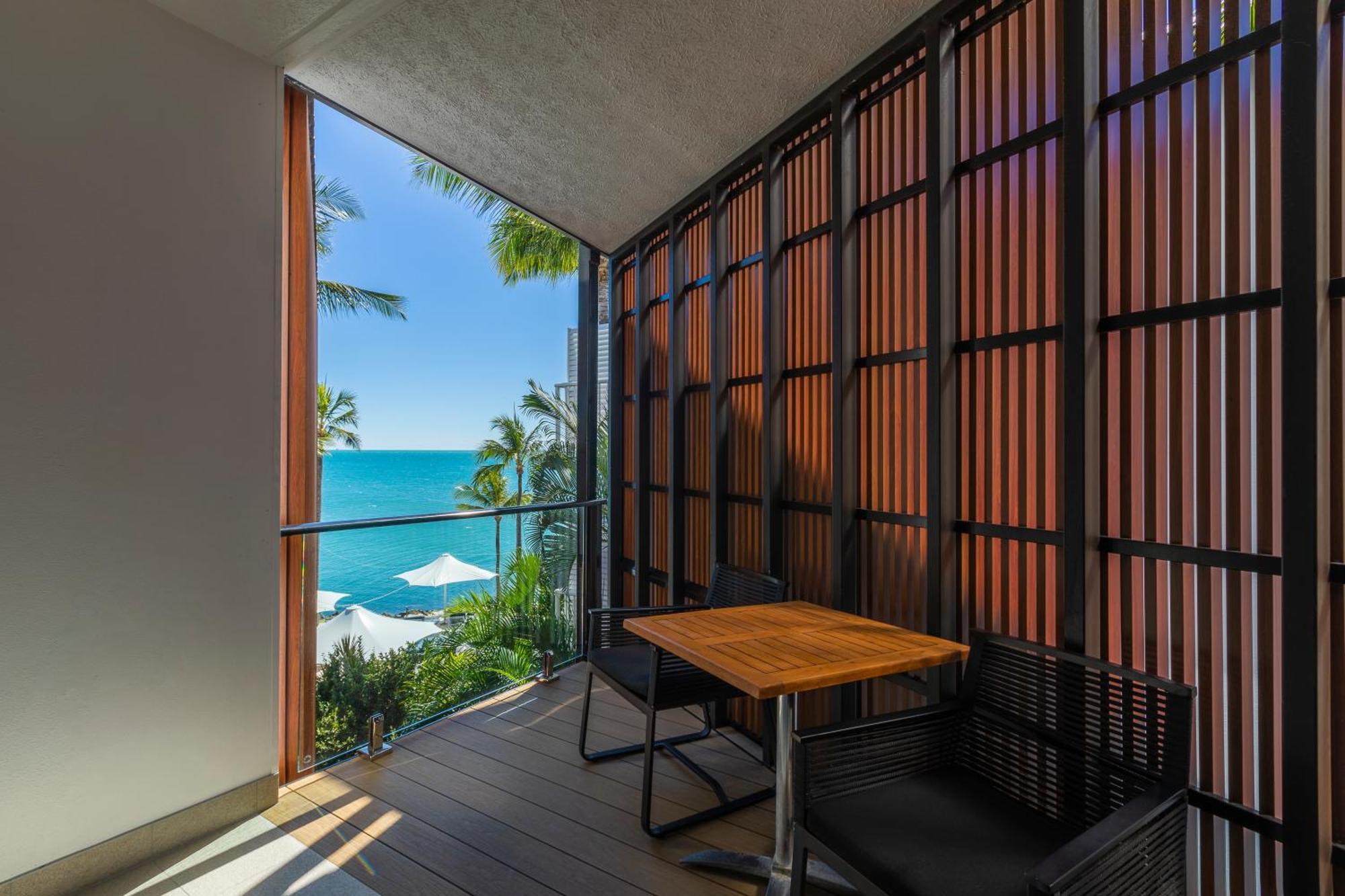 King Balcony Room